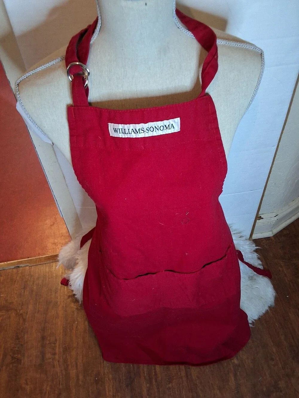 Williams Sonoma Red Cotton Apron Adjustable Unisex Kitchen Chef Bib Apron